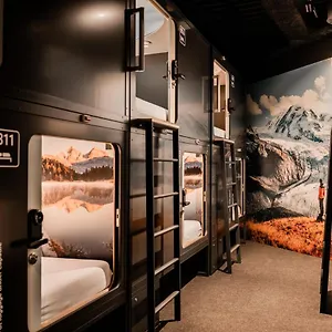3* Hotel Capsule - Alpine Garden Zurich Airport