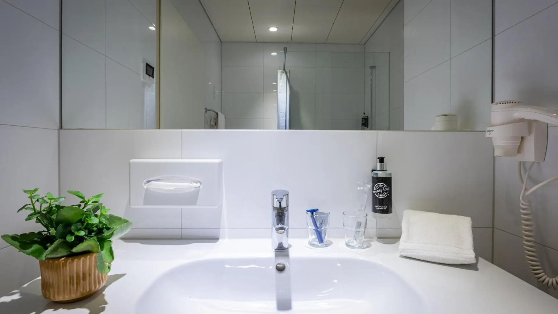 Aparthotel Hine Adon Bern Airport Belp